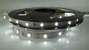 TAŚMA 2835 300 LED 12V BIAŁA ZIMNA 4,8W ROLKA 5 MB
