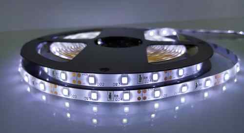 TAŚMA 2835 300 LED 12V BIAŁA ZIMNA 4,8W IP65 5 MB